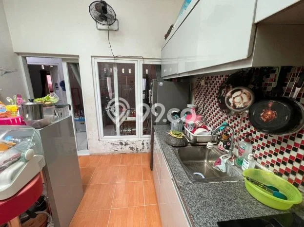 For Sale Rumah 2 Kamar Lokasi Strategis Bagus dan Strategis di Pondok Aren For Sale Rumah 2 Kamar Lokasi Strategis Bagus dan Strategis di Pondok Aren