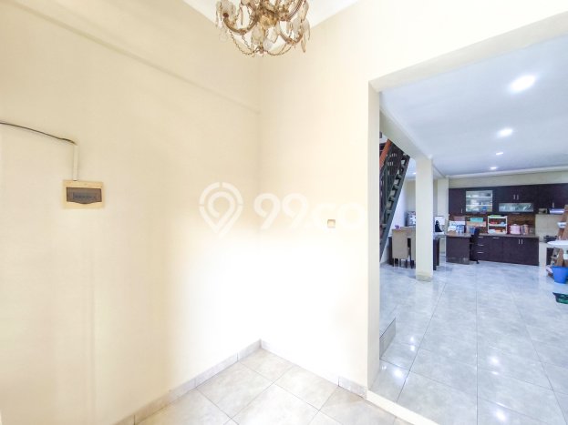 Rumah Modern 5 KT di BSD City Tangerang Rumah Modern 5 KT di BSD City Tangerang
