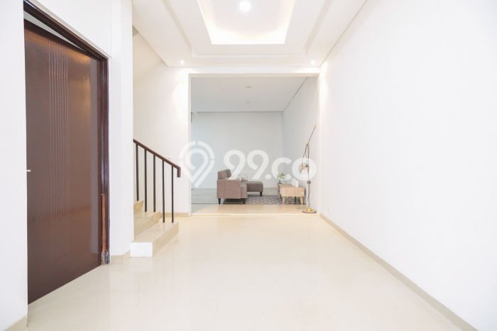 Rumah Terawat area Graha Raya, Tangerang, LT 94m², LB 117m² Rumah Terawat area Graha Raya, Tangerang, LT 94m², LB 117m²