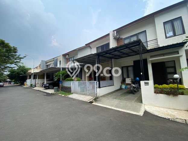 For Sale Rumah 4 Kamar Lokasi Ideal Nyaman dan Strategis di Cimanggis For Sale Rumah 4 Kamar Lokasi Ideal Nyaman dan Strategis di Cimanggis