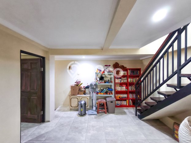 Rumah Modern 5 KT di BSD City Tangerang Rumah Modern 5 KT di BSD City Tangerang