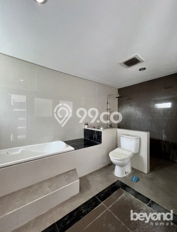 Dijual Rumah Mewah Megah Dengan View Eksklusif di Pondok Indah, Jakarta Selatan Dijual Rumah Mewah Megah Dengan View Eksklusif di Pondok Indah, Jakarta Selatan