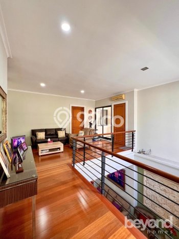 Rumah Mewah LB 415m2 Siap Huni Desain Elegan di Cipete, Jakarta Selatan Rumah Mewah LB 415m2 Siap Huni Desain Elegan di Cipete, Jakarta Selatan