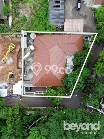 Ready to Use! Luxury House LT 865m2 Desain Modern di Mega Kuningan Ready to Use! Luxury House LT 865m2 Desain Modern di Mega Kuningan