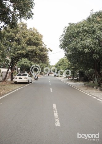 Rumah Elit Modern Siap Huni di Pondok Kelapa Jakarta Timur Rumah Elit Modern Siap Huni di Pondok Kelapa Jakarta Timur
