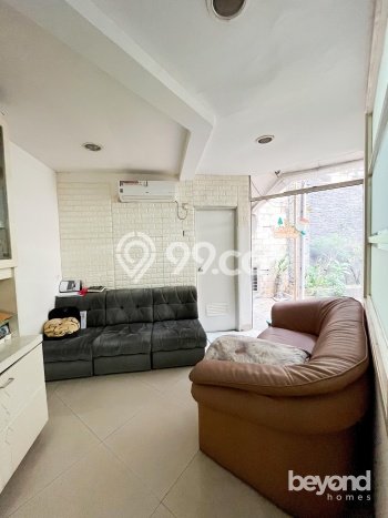 Komersial Dijual di Jakarta Selatan LT 350m2 & LB 450m2 Lokasi Terbaik! Komersial Dijual di Jakarta Selatan LT 350m2 & LB 450m2 Lokasi Terbaik!