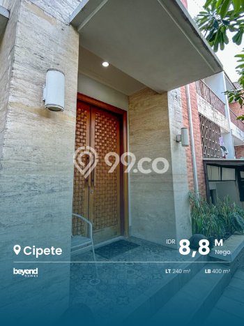 Ready to Use! Luxury House LT 240m2 Desain Modern di Cipete Ready to Use! Luxury House LT 240m2 Desain Modern di Cipete