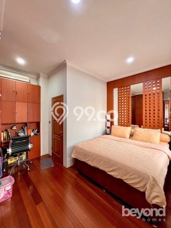 Rumah Mewah LB 415m2 Siap Huni Desain Elegan di Cipete, Jakarta Selatan Rumah Mewah LB 415m2 Siap Huni Desain Elegan di Cipete, Jakarta Selatan
