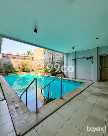 Rumah Luxury Modern Tanpa Renovasi di Kemang Jakarta Selatan Rumah Luxury Modern Tanpa Renovasi di Kemang Jakarta Selatan