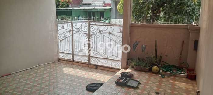 Jual Rumah Strategis Bagus Punya 3 KT di Pamulang Tangerang Selatan SHM Jual Rumah Strategis Bagus Punya 3 KT di Pamulang Tangerang Selatan SHM