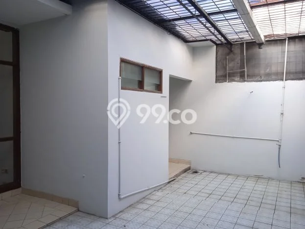 For Sale! Luxury House LT 200m2 Desain Elegan di Alam Sutera For Sale! Luxury House LT 200m2 Desain Elegan di Alam Sutera