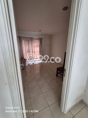 Rumah Minimalis 3 KT di Suvarna Sutera Tangerang Unfurnished Rumah Minimalis 3 KT di Suvarna Sutera Tangerang Unfurnished