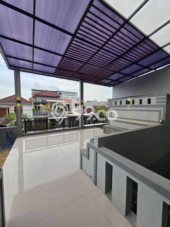 Dijual Rumah Mewah Megah Dengan View Eksklusif di Gading Serpong, Tangerang Dijual Rumah Mewah Megah Dengan View Eksklusif di Gading Serpong, Tangerang