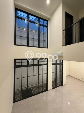 Rumah Luxury Modern Tanpa Renovasi di Gading Serpong Tangerang Rumah Luxury Modern Tanpa Renovasi di Gading Serpong Tangerang