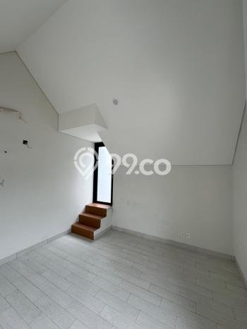 Dijual Rumah Eksklusif 3 KT di Kota Wisata, Jakarta Timur Dijual Rumah Eksklusif 3 KT di Kota Wisata, Jakarta Timur