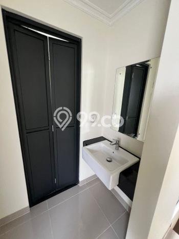 Jual Rumah Luas Elegan Dengan View Cantik di Gading Serpong, Tangerang Jual Rumah Luas Elegan Dengan View Cantik di Gading Serpong, Tangerang