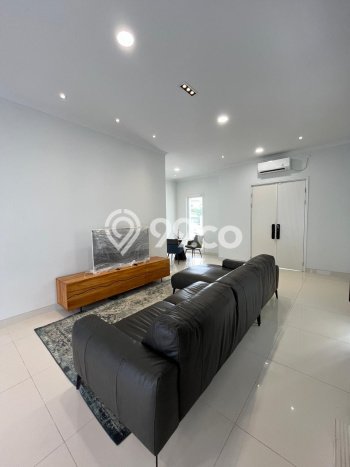 For Sale! Luxury House LT 180m2 Desain Elegan di Gading Serpong For Sale! Luxury House LT 180m2 Desain Elegan di Gading Serpong