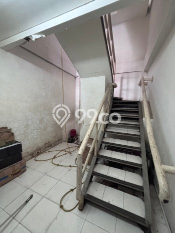 Ruko Bagus Dijual LB 300m2 Lokasi Strategis Jakarta Barat Area Cocok untuk Bisnis Ruko Bagus Dijual LB 300m2 Lokasi Strategis Jakarta Barat Area Cocok untuk Bisnis