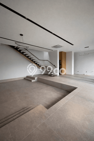 Rumah Mewah Siap Huni LT 219m2 di BSD, Tangerang Selatan Rumah Mewah Siap Huni LT 219m2 di BSD, Tangerang Selatan