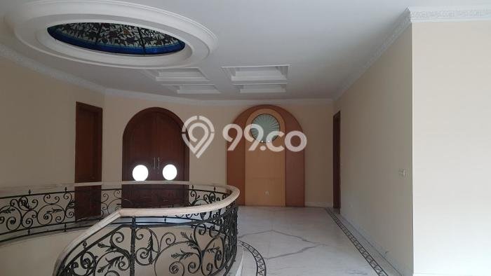 Siap Huni Hunian Elit 5 Kamar di Kelapa Gading Dekat ke Mana Pun Siap Huni Hunian Elit 5 Kamar di Kelapa Gading Dekat ke Mana Pun
