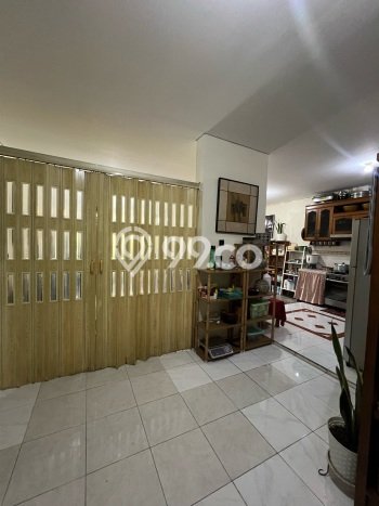 Hunian Mewah LB 285m2 Siap Pakai Desain Elegan di Meruya, Jakarta Barat Hunian Mewah LB 285m2 Siap Pakai Desain Elegan di Meruya, Jakarta Barat