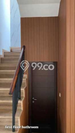 Rumah Elit Modern Tanpa Renovasi di Green Lake City Jakarta Barat Rumah Elit Modern Tanpa Renovasi di Green Lake City Jakarta Barat