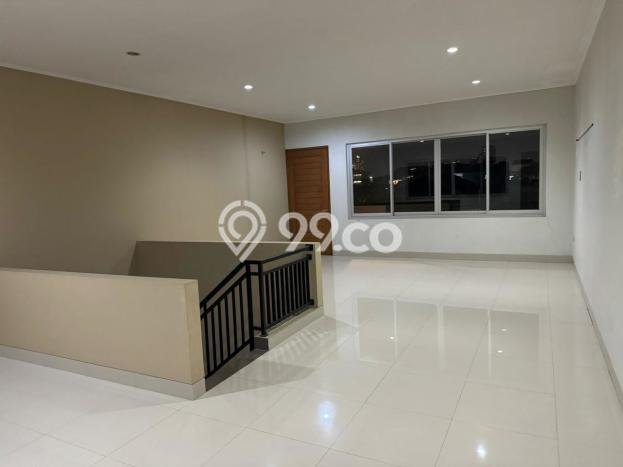 Dijual Rumah Eksklusif 4 KT di Duri Kepa, Jakarta Barat Dijual Rumah Eksklusif 4 KT di Duri Kepa, Jakarta Barat