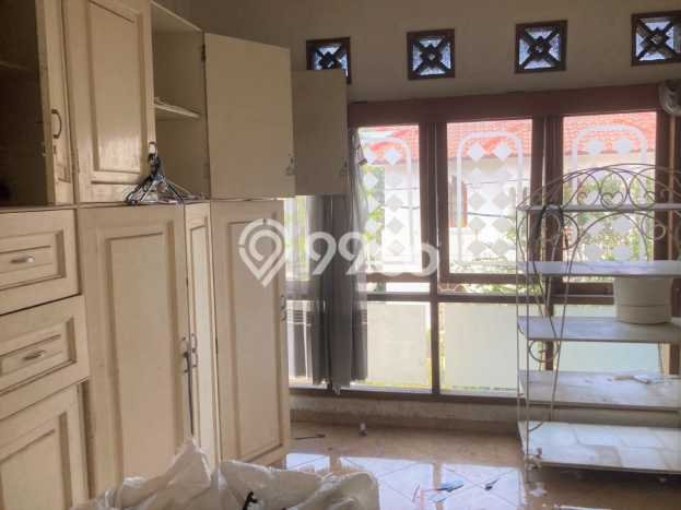 Rumah Luxury Modern Tanpa Renovasi di Citra Grand Jakarta Timur Rumah Luxury Modern Tanpa Renovasi di Citra Grand Jakarta Timur