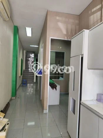 Ruko Disewa di Denpasar dengan LB 200m2 Area Komersial Ramai Ruko Disewa di Denpasar dengan LB 200m2 Area Komersial Ramai