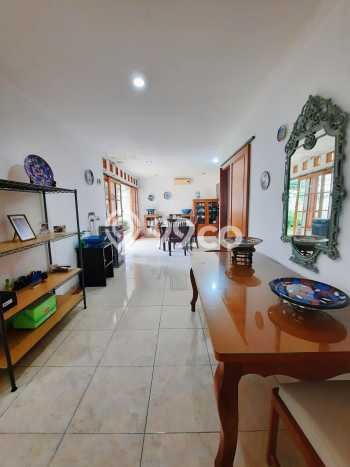 Rumah Eksklusif Siap Huni LT 485m2 di Pesanggrahan, Jakarta Selatan Rumah Eksklusif Siap Huni LT 485m2 di Pesanggrahan, Jakarta Selatan