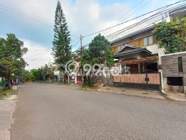 Rumah Mewah LB 240m2 Siap Huni Desain Elegan di Dago, Bandung Rumah Mewah LB 240m2 Siap Huni Desain Elegan di Dago, Bandung
