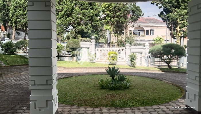 Rumah kawasan Lembang, Bandung, LT 1760m2m² LB 1200m2m² Rumah kawasan Lembang, Bandung, LT 1760m2m² LB 1200m2m²