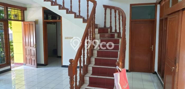 Lokasi strategis! Rumah siap pakai disewakan di Margahayu LB 250m2 Lokasi strategis! Rumah siap pakai disewakan di Margahayu LB 250m2