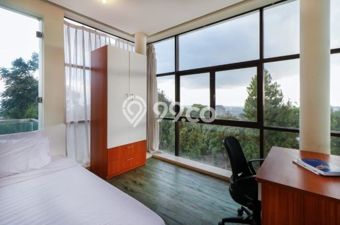 Rumah 6 KT 4 KM LT 428m2m², Luas Bangunan 800m2m² di , Bandung Rumah 6 KT 4 KM LT 428m2m², Luas Bangunan 800m2m² di , Bandung