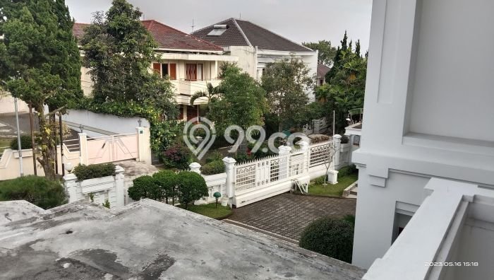 Rumah Luxury Modern Siap Huni di Setiabudi Bandung Rumah Luxury Modern Siap Huni di Setiabudi Bandung