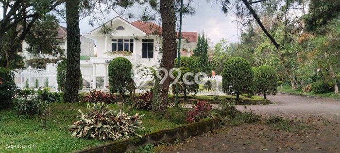 Jual Rumah Mewah Elegan Dengan View Cantik di Setiabudi, Bandung Jual Rumah Mewah Elegan Dengan View Cantik di Setiabudi, Bandung