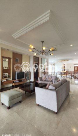 Rumah Luxury Modern Tanpa Renovasi di Dago Bandung Rumah Luxury Modern Tanpa Renovasi di Dago Bandung