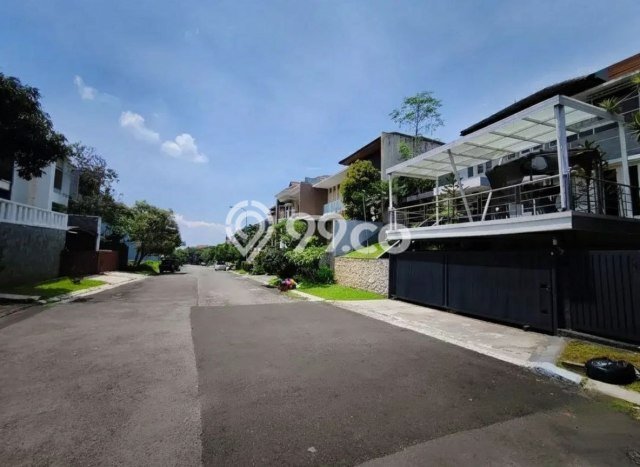 Rumah Luxury Modern Tanpa Renovasi di Setra Duta Bandung Rumah Luxury Modern Tanpa Renovasi di Setra Duta Bandung