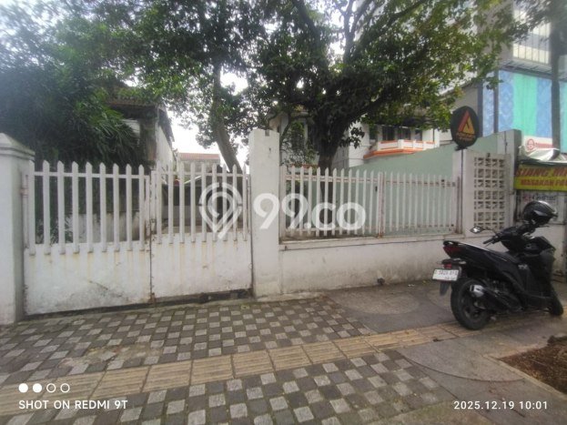 For Sale! Luxury House LT 227m2 Desain Elegan di Bandung Kota For Sale! Luxury House LT 227m2 Desain Elegan di Bandung Kota