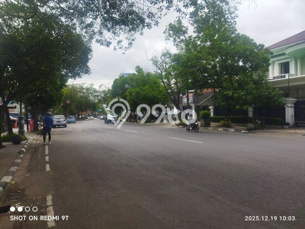 For Sale! Luxury House LT 227m2 Desain Elegan di Bandung Kota For Sale! Luxury House LT 227m2 Desain Elegan di Bandung Kota