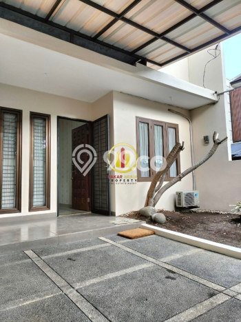For Sale! Luxury House LT 162m2 Desain Elegan di Buah Batu For Sale! Luxury House LT 162m2 Desain Elegan di Buah Batu