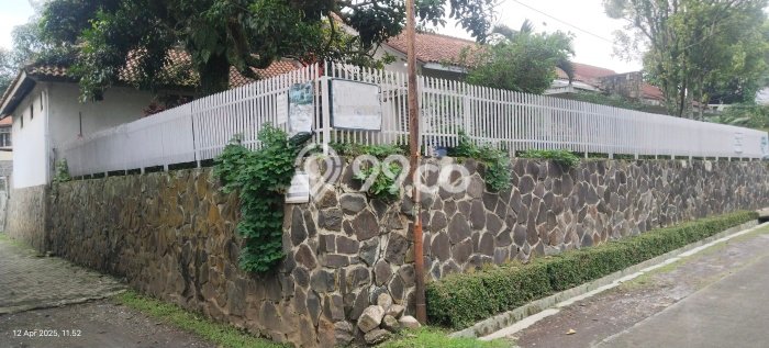 Hunian Mewah LB 200m2 Siap Huni Desain Elegan di Dago, Bandung Hunian Mewah LB 200m2 Siap Huni Desain Elegan di Dago, Bandung