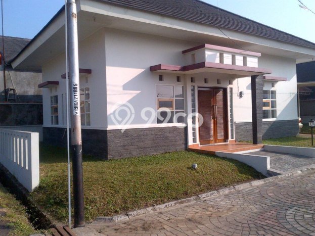 Dijual Cepat Rumah Bagus Siap Huni LB 150m2 di Cileunyi, Bandung Dijual Cepat Rumah Bagus Siap Huni LB 150m2 di Cileunyi, Bandung
