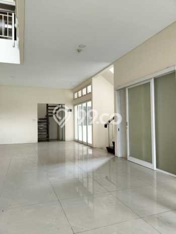 Hunian Cantik Minimalis Lb 250m2 di Batununggal, Bandung Hunian Cantik Minimalis Lb 250m2 di Batununggal, Bandung
