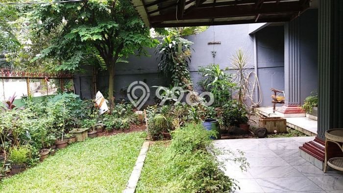 For Sale! Luxury House LT 300m2 Desain Modern di Pondok Indah For Sale! Luxury House LT 300m2 Desain Modern di Pondok Indah