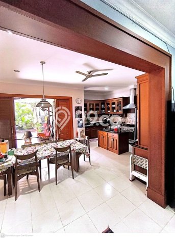 Dijual Rumah Luas Elegan Dengan View Cantik di Cipete, Jakarta Selatan Dijual Rumah Luas Elegan Dengan View Cantik di Cipete, Jakarta Selatan