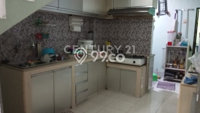 Rumah Modern 5 KT LT 205m2 di Lenteng Agung Rumah Modern 5 KT LT 205m2 di Lenteng Agung