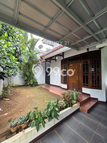 Dijual Rumah Strategis Bagus Punya 4 KT di Jagakarsa Jakarta Selatan SHM Dijual Rumah Strategis Bagus Punya 4 KT di Jagakarsa Jakarta Selatan SHM