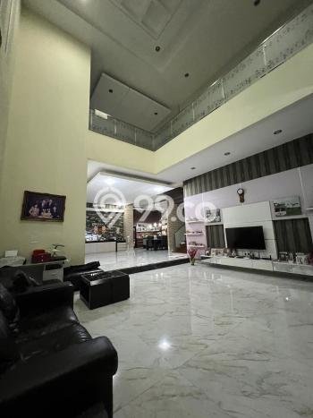 Hunian Elit LB 1000m2 Siap Huni Desain Elegan di Modernland, Tangerang Hunian Elit LB 1000m2 Siap Huni Desain Elegan di Modernland, Tangerang