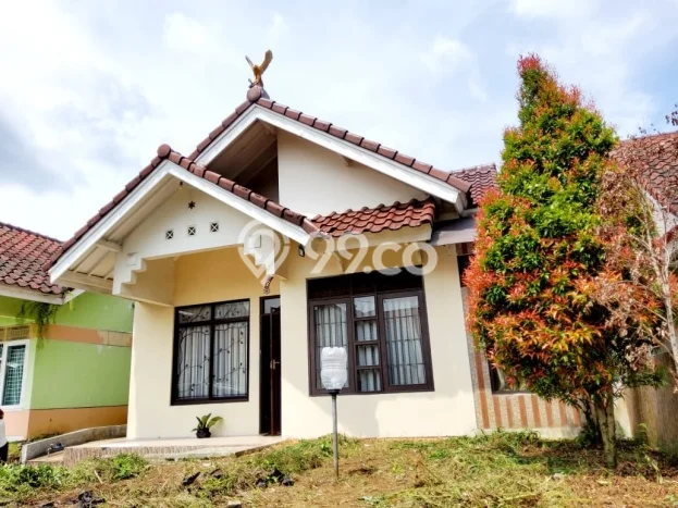 Vila di , Area 200m2m², Lokasi Strategis Vila di , Area 200m2m², Lokasi Strategis